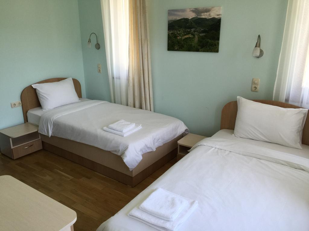 Mala Planina Guest House Iskrets Exterior photo